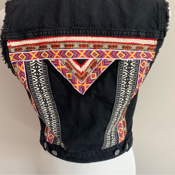 H&M Coachella Official Collection Denim Raw Hem Embroidered Vest - Picture 4 of 10